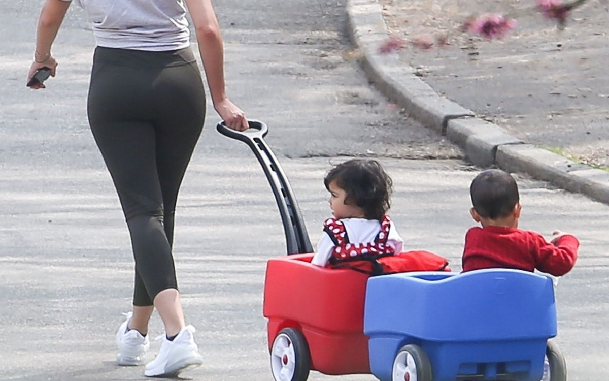 Georgina Rodriguez w parku z dziećmi