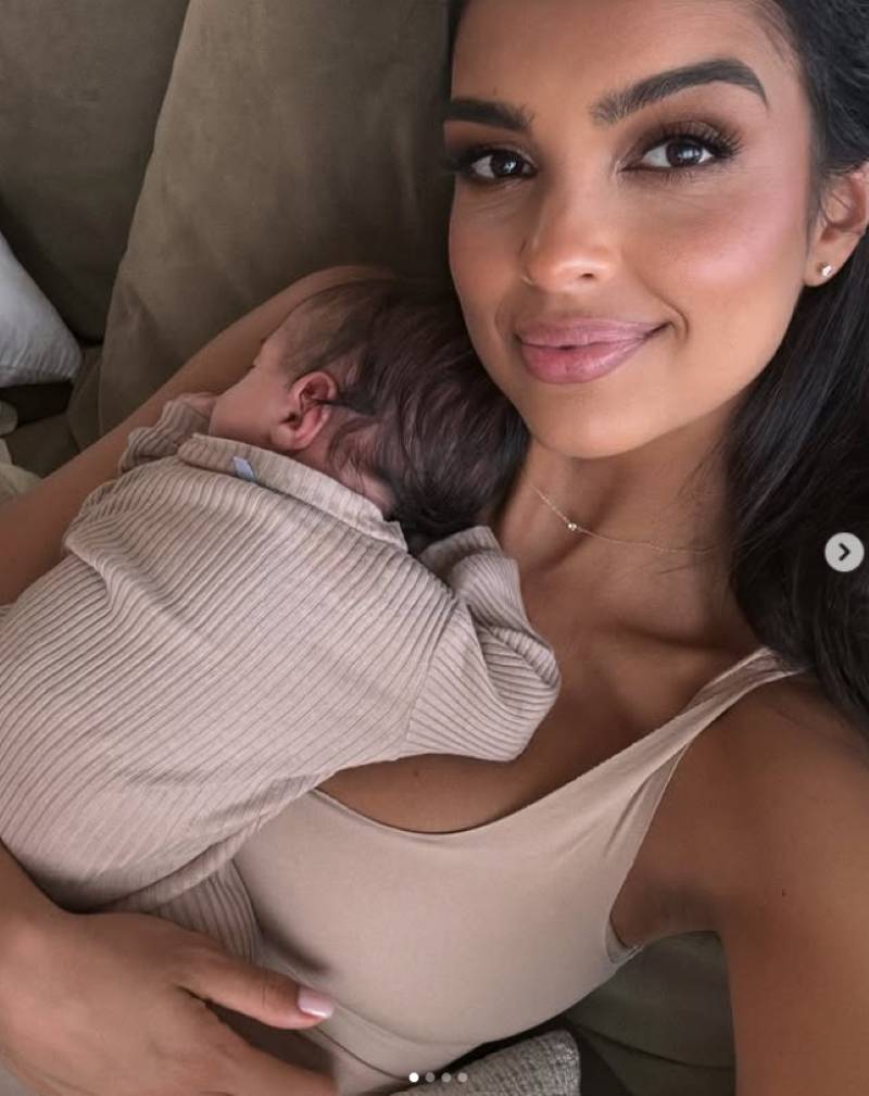 Klaudia El Dursi pokazała nowe fotki z córeczką. Lipińska: “Ona jest najpiękniejszym dzieckiem…”