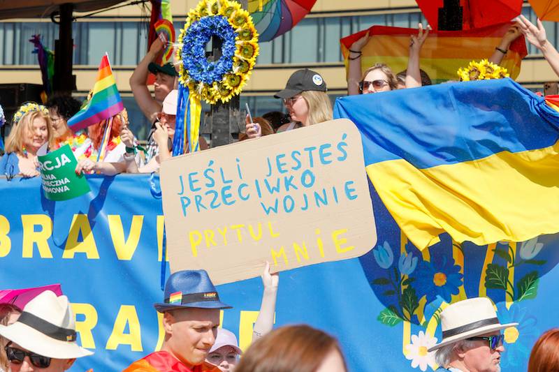 Parada równości w Warszawie. Rafał Trzaskowski na czele, przyjaciel Dody, Dżaga zabawiał tłum