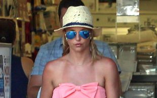 Britney Spears wybuchła na scenie (FOTO)