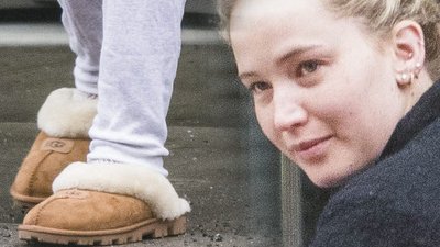 Jennifer Lawrence w piżamie i BEZ MAKIJAŻU wygląda jak gwiazda? (ZDJĘCIA)