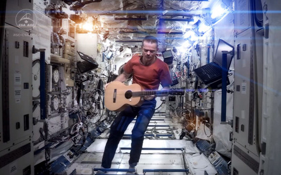 Na pożegnanie kosmosu zaśpiewał Space Oddity (VIDEO)