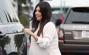 Kourtney Kardashian je kapsułki ze swego łożyska
