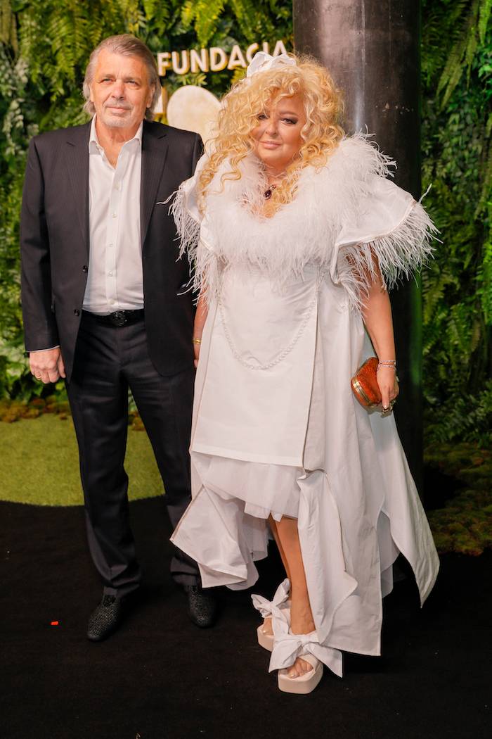 Bal Fundacji TVN (część II): Monika Olejnik w odważnym kolorze, Dorota Szelągowska debiutuje z nowym partnerem