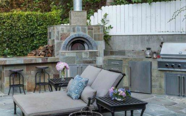 Dom Neila Patricka Harrisa