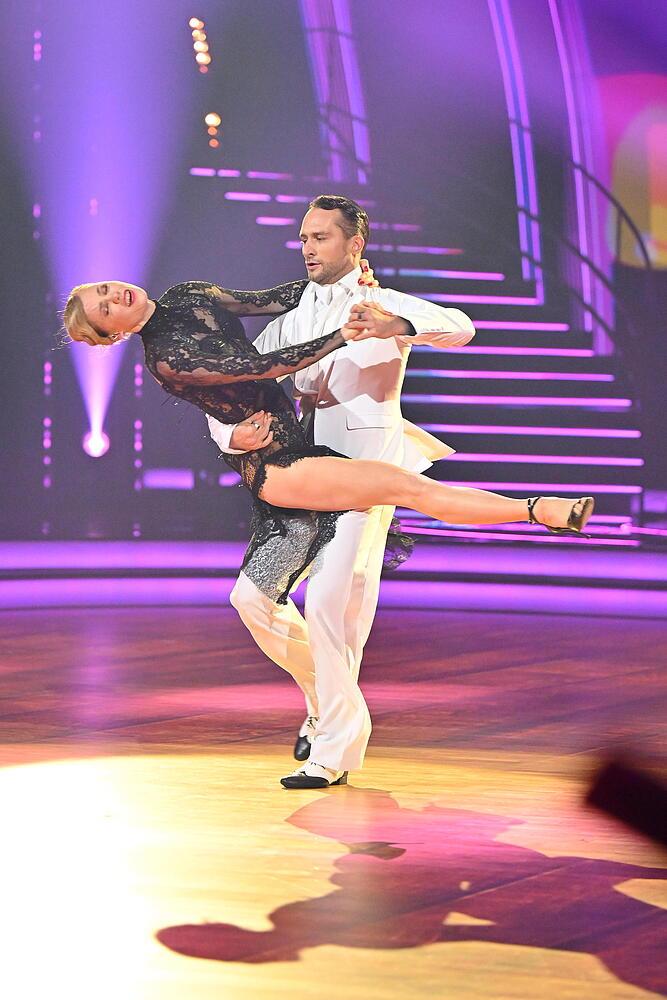 Wiktoria Gorodecka i Kamil Kuroczko w półfinale Tańca z gwiazdami, fot. KAPIF