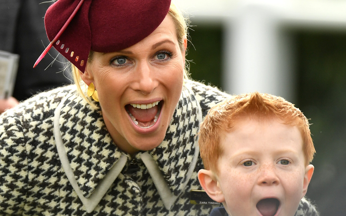 Mąż wnuczki królowej wygłupia się w reality show. Księżniczka Anna (teściowa) ogląda każdy odcinek