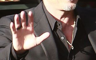 Pierwsze zdjęcie Brada Pitta Z OBRĄCZKĄ na palcu!