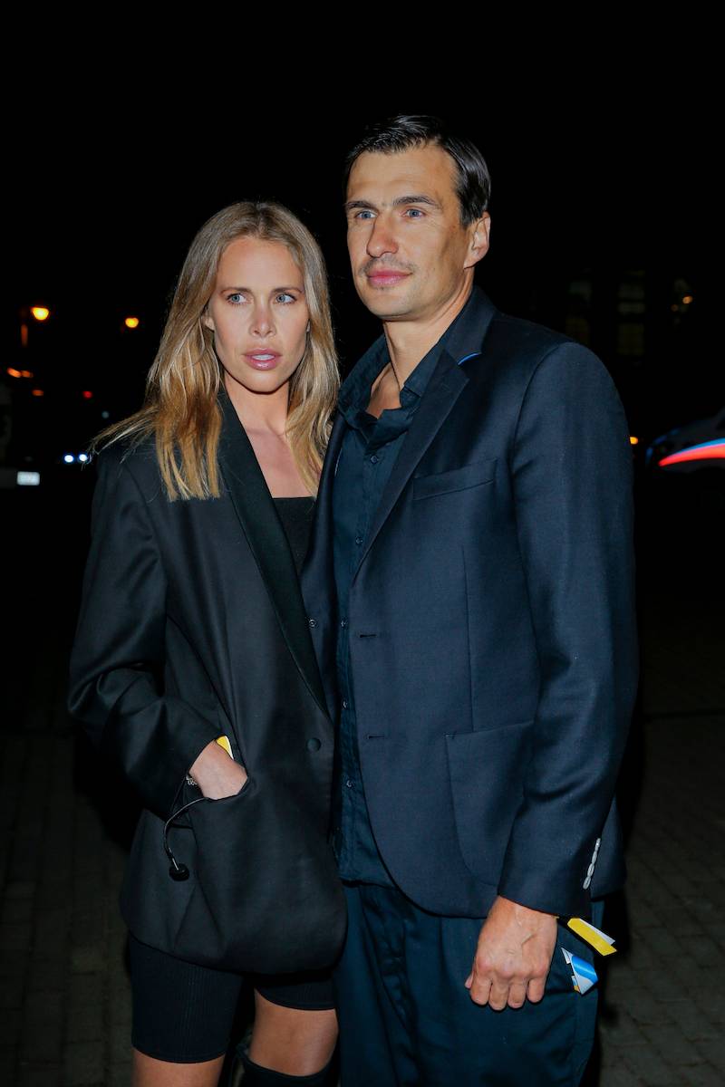 Jarosław Bieniuk i cała na czarno Zuzanna Pactwa na Polsat SuperHit Festiwal (ZDJĘCIA)