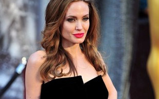 Angelina Jolie na Oskarach 2012 (FOTO)