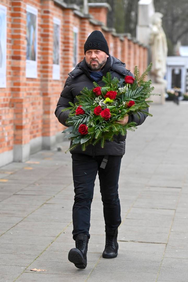 Gwiazdy na pogrzebie Macieja Damięckiego. Kto towarzyszył mu w ostatniej drodze? (ZDJĘCIA)