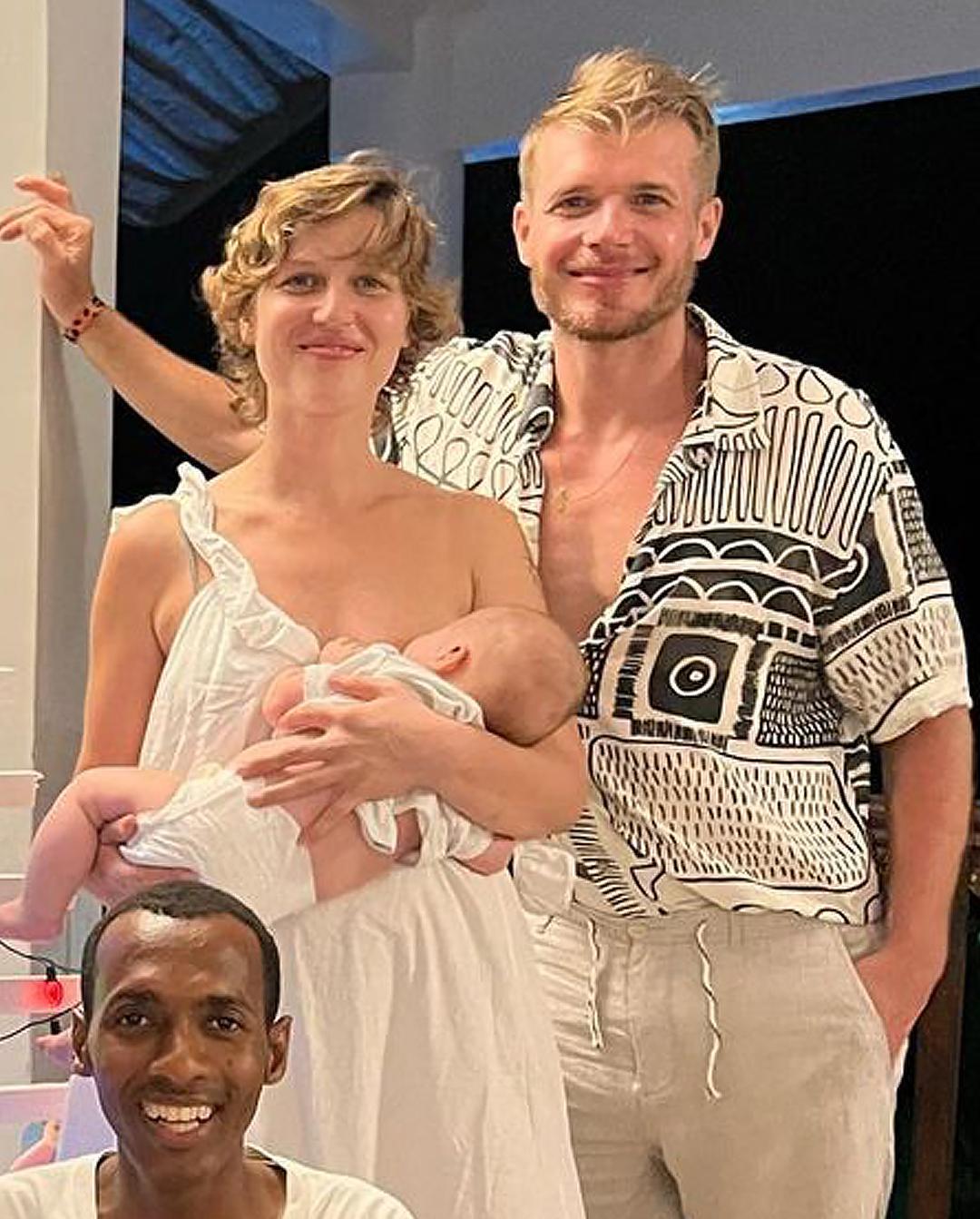 Aleksandra Domańska pierwszy raz pozuje z DZIECKIEM!