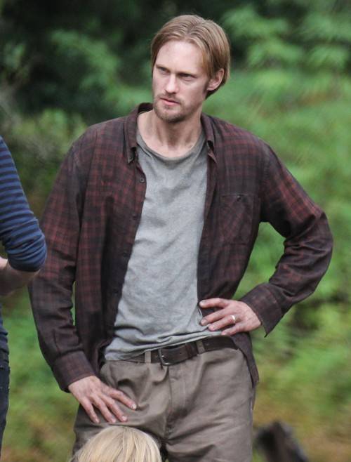 Alexander Skarsgard na planie horroru ‘Hidden’