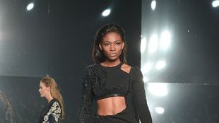 Osi Ugonoh pokazała swoją siostrę