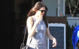 Z kim Kendall Jenner wybrała się na lunch? (FOTO)