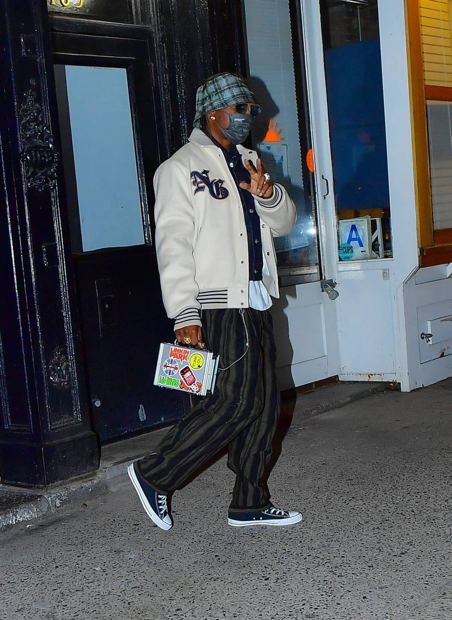 OMG! Stylowa Rihanna na kolacji z A$AP Rockym. Złamała ważny zakaz