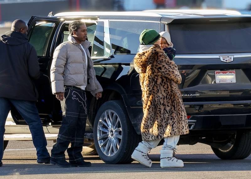 Rihanna, A$AP Rocky i ich dwójka dzieci opuszcza Aspen. Towarzyszy im sztab ludzi