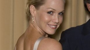 Jennie Garth w nowym Beverly Hills 90210