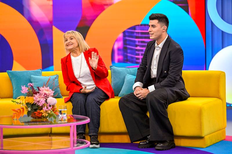 Plejada gwiazd w “Halo tu Polsat”. Blanka Lipińska ze swoim ukochanym, syn Janusza Rewińskiego…