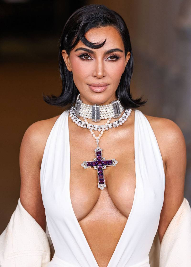 Kim Kardashian znów przeszła samą siebie. Włożyła naszyjnik księżnej Diany za 850 tys. złotych