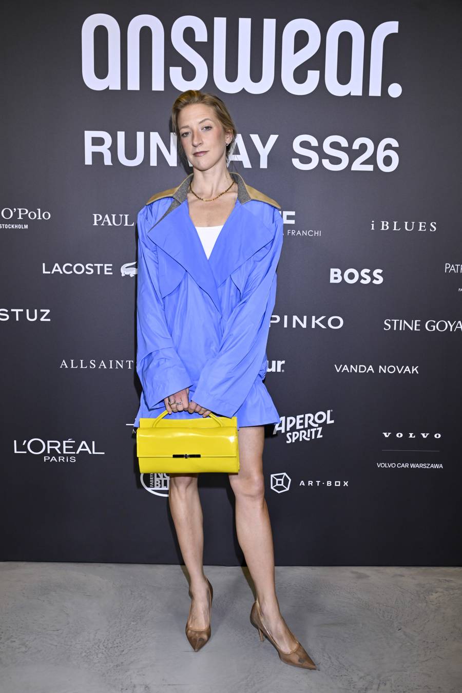 Lara Gessler na pokazie Answer