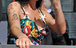 Amy Winehouse z tatusiem do sądu (FOTO)