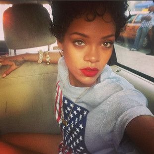 rihanna-R1