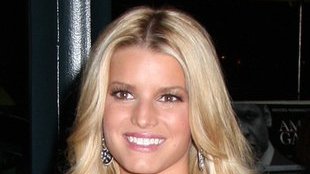 Chłopak Jessiki Simpson budzi ją o 5.30