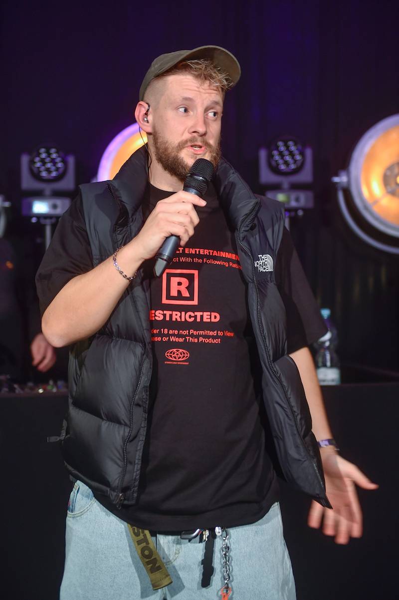 Wernisaż Sebastiana Fabijańskiego. Kto przyszedł podziwiać jego dzieła?