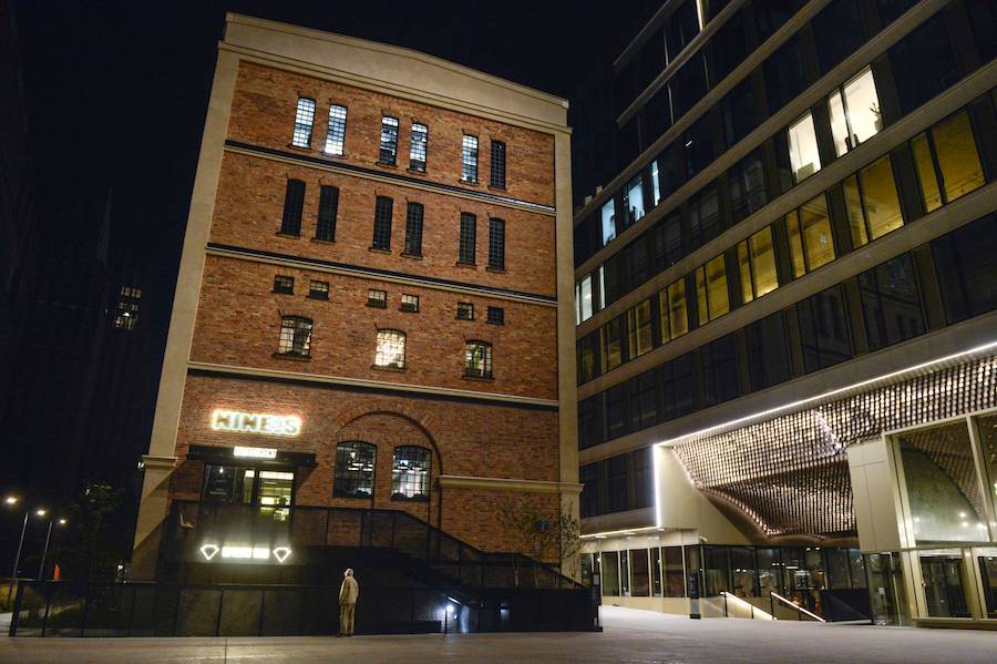 Restauracja Lewandowskiego już otwarta! Tak wygląda w środku (ZDJĘCIA)