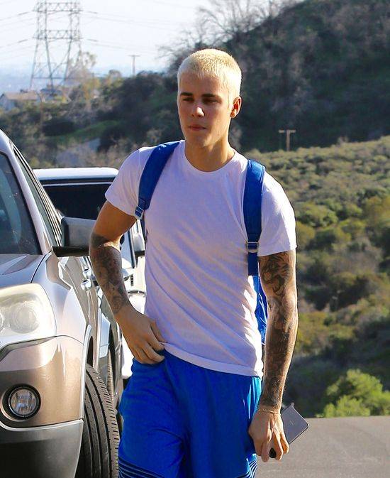 Dlaczego Justin Bieber wprowadził się w domu Kourtney Kardashian?