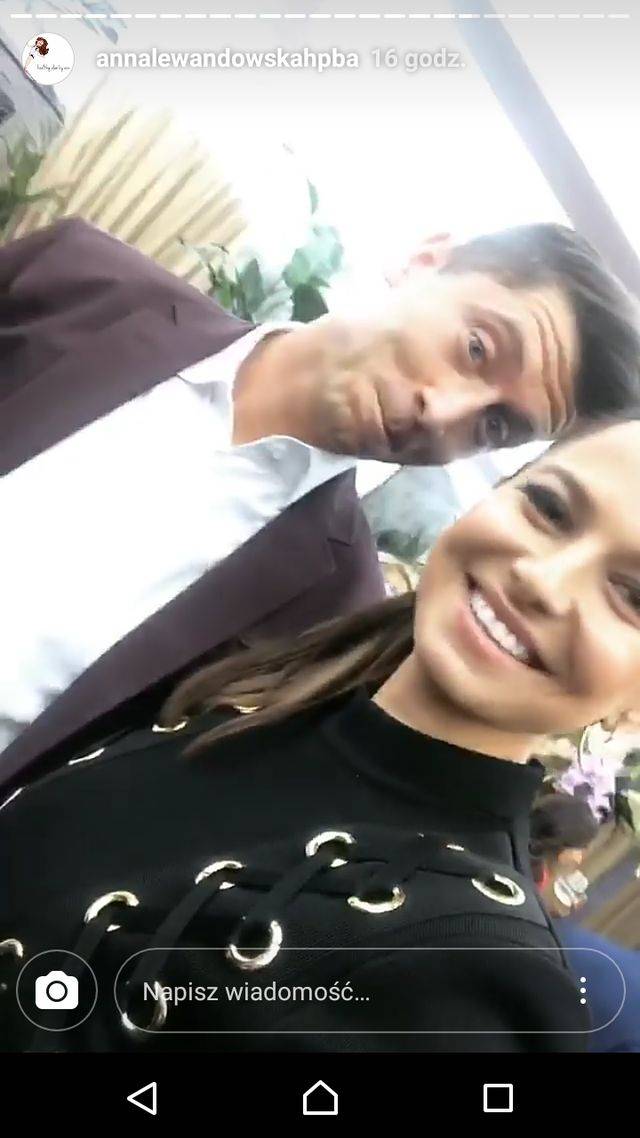 Anna Lewandowska z mężem na pokazie Calzedonii. Pozuje z samą Julią Roberts!