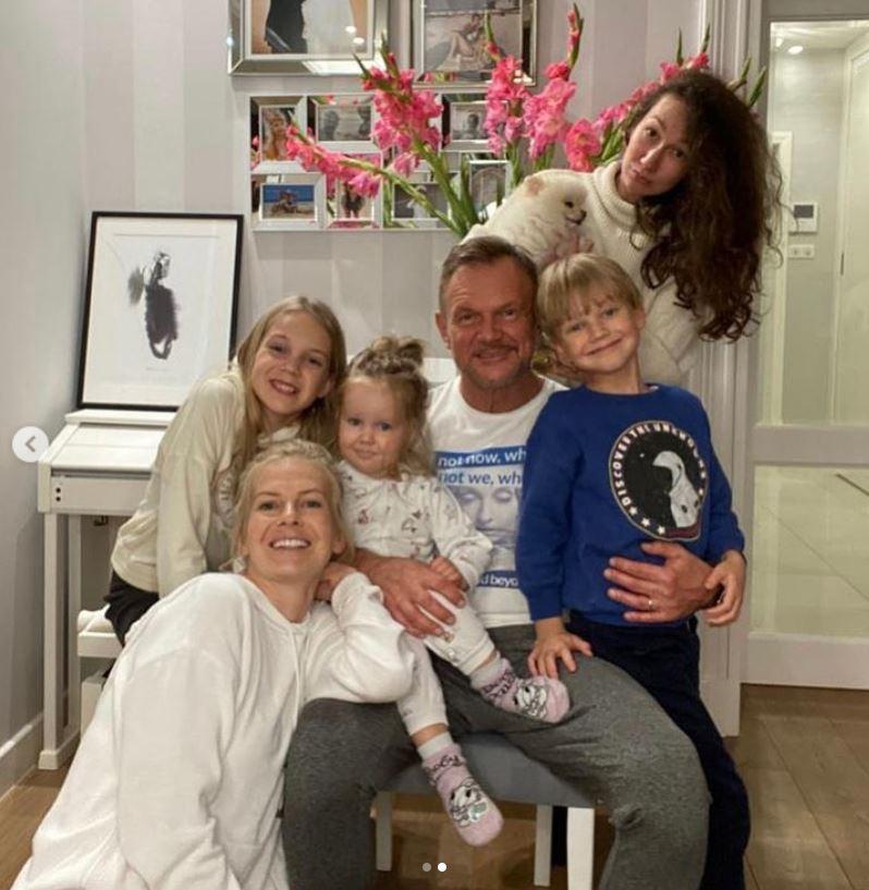 Pazurowie ze wszystkimi dziećmi fot. Instagram