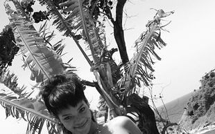 Świeża porcja pupy Rihanny  (FOTO)