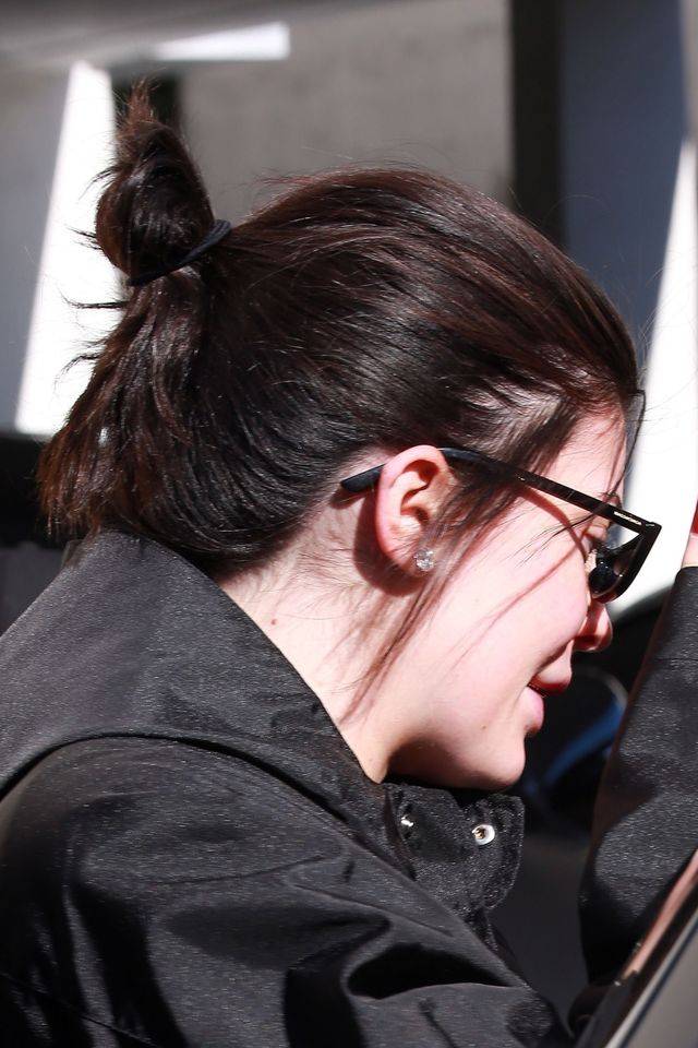 Kylie Jenner BEZ MAKIJAŻU, w byle jakiej fryzurze