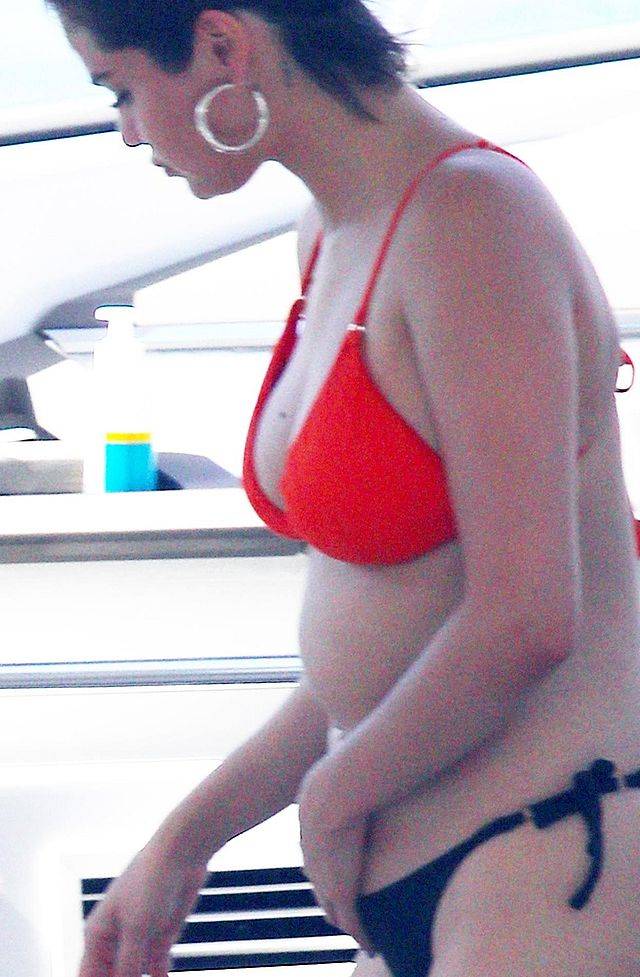 Selena Gomez w bikini