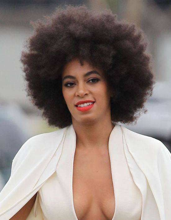 Chwała gwizdom, które jeszcze mają NATURALNE WŁOSY