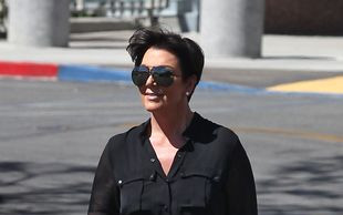 Tak wyglądała Kris Jenner przed operacjami plastycznymi: