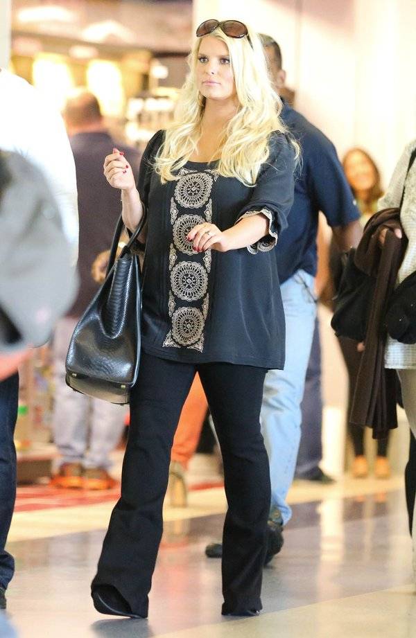 Jessica Simpson chudnie zbyt powoli – mówi Jennifer Hudson