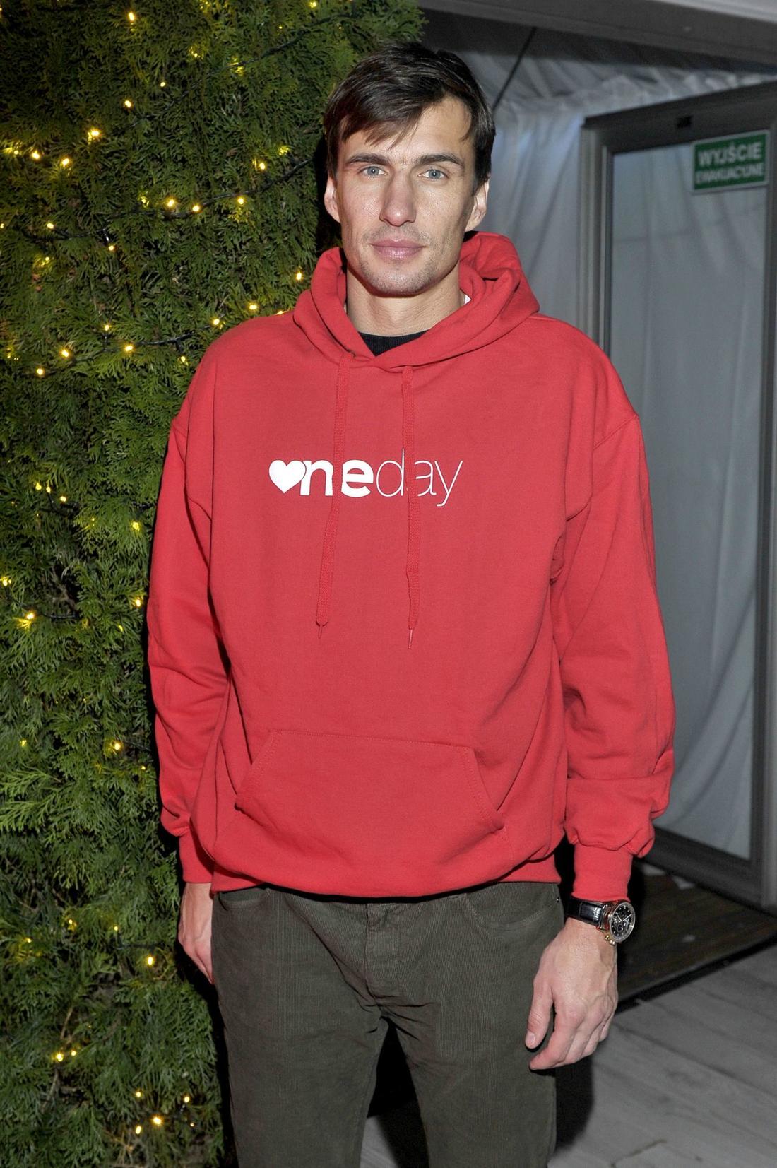 Jarosław Bieniuk usłyszał wyrok - został uznany za winnego. Jarosław Bieniuk na imprezie branżowej.