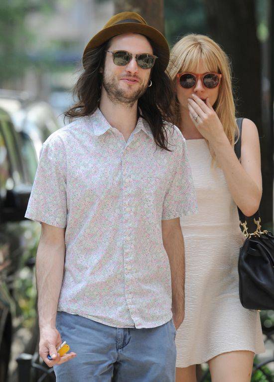 Zakochani Sienna Miller i Tom Sturridge