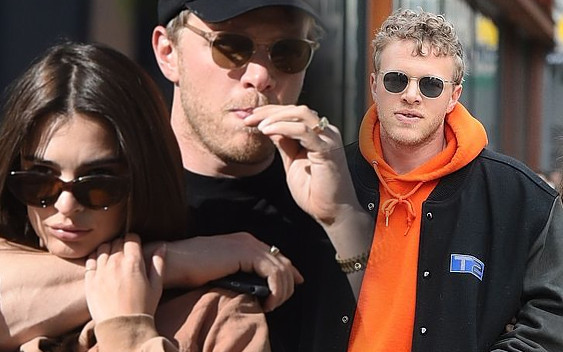 Emily Ratajkowski miała naprawdę DZIWNE zaręczyny