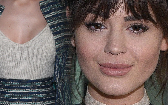 Biust, usta i nogi Honey Jenner (ZDJĘCIA)