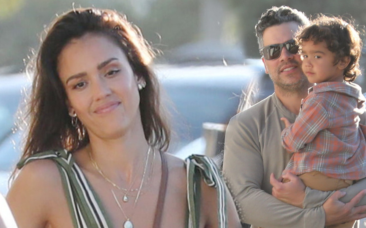 Jessica Alba z całą rodziną na spacerze. Jedna z córek już przerosła mamę (ZDJĘCIA)