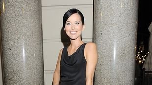 Czyje to seksowne plecy? (FOTO)