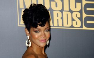 Rihanna chce, by Brown przeprosił ją publicznie