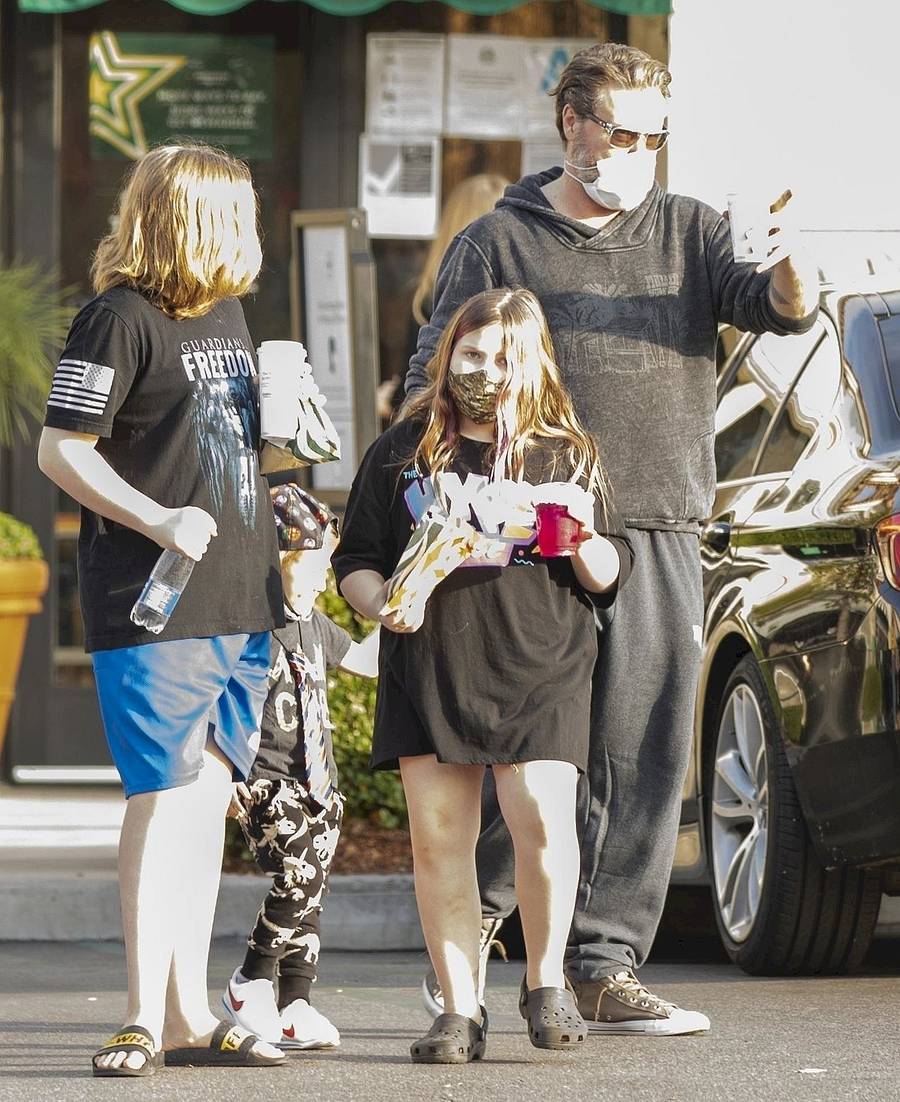 Tori Spelling z rodziną