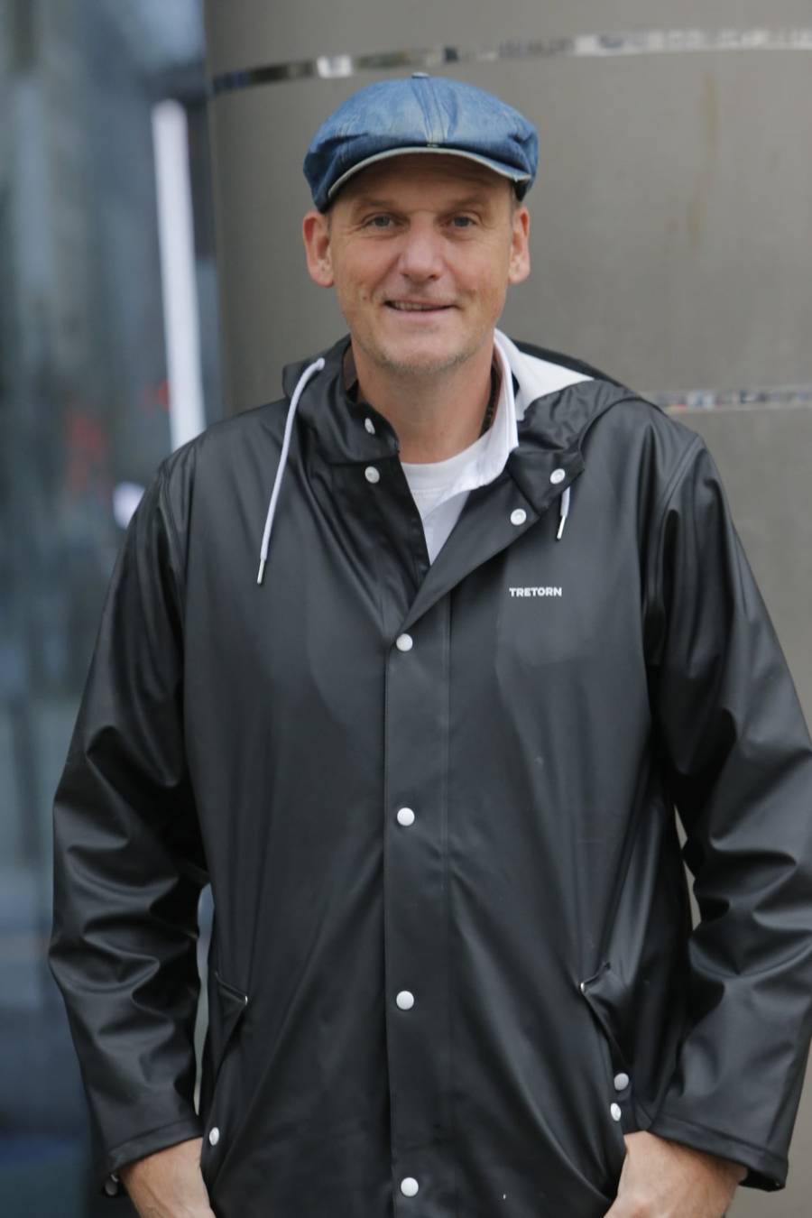 Poranek z “DDTVN”! Marcin Hakiel w ZA DUŻYCH spodniach, Tymon Tymański z młodziutką ukochaną (FOTO)