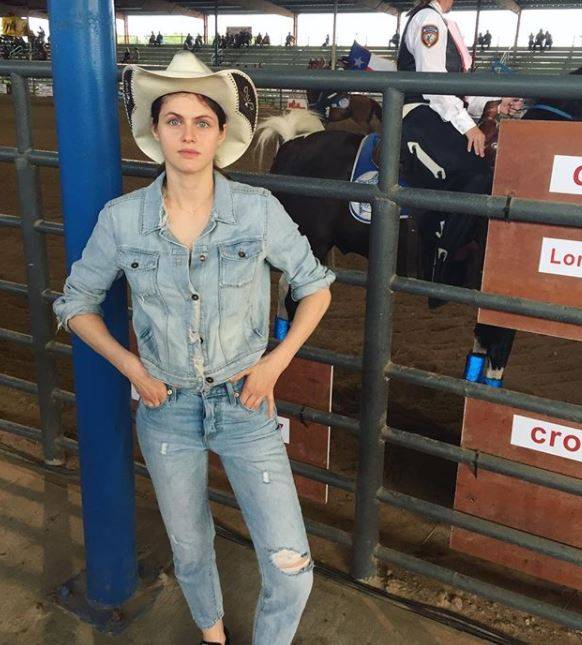 Nowa dziewczyna Zaca Efrona – Bardzo PRZECIĘTNA i… starsza od niego!