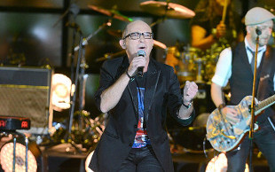 Krzywy i Kościkiewicz zamiast na scenie…